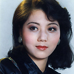 何英