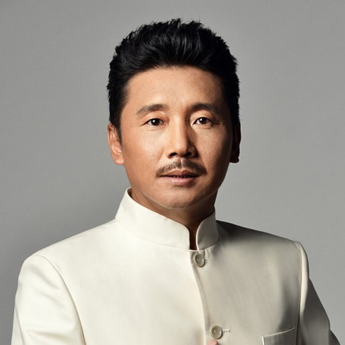 容中尔甲