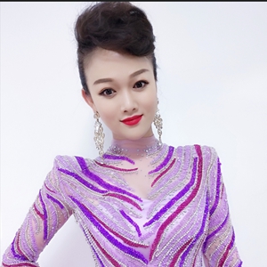 王妍