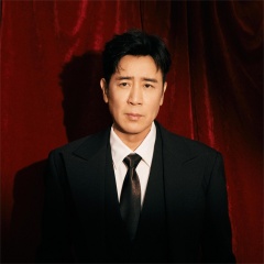于和伟