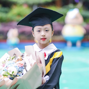 李玥曈