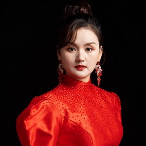 李红艳