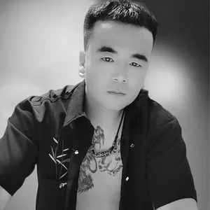 张亚军