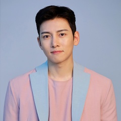 지창욱