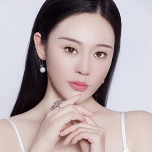李越昕蕾